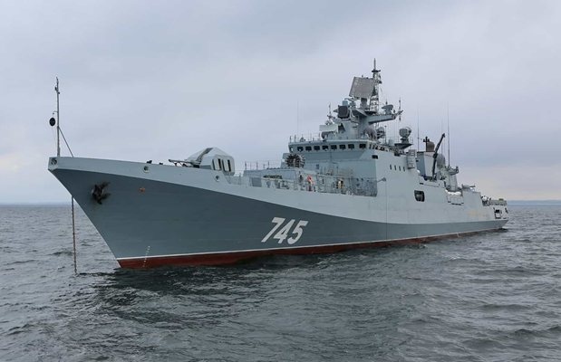 Руският боен кораб Адмирал Григорович е стрелял по британска яхта