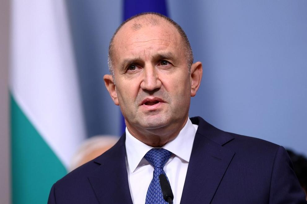 Кабинетът Радев няма да замрази минималната работна заплата на 620