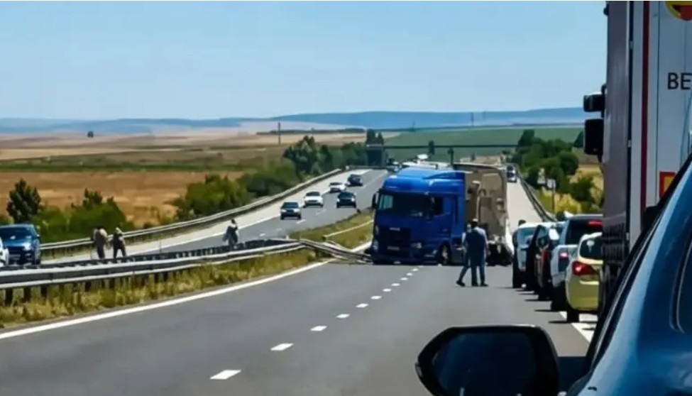 Автомагистрала Тракия е затворена в двете посоки заради тежка катастрофа