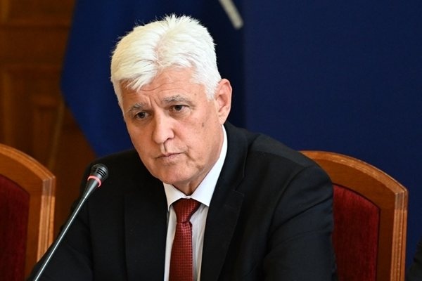 Министър Стоянов бюджетът на Министерството на отбраната за 2026 г