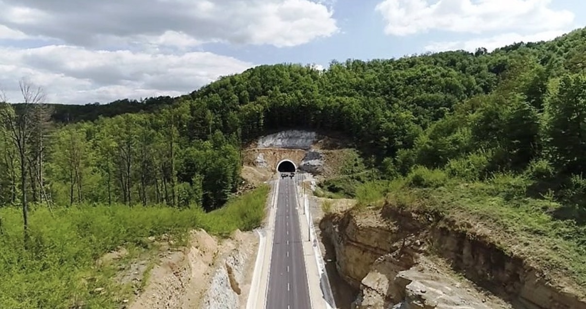 Краткият отговор е  да Зоните по Натура 2000 в България
