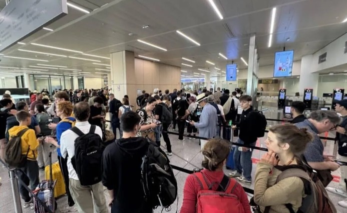 Авиокомпанията Ryanair и ръководството на летище Берлин предупредиха за сериозни