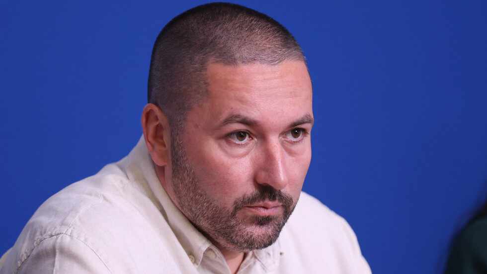 Бащата на 12 годишната Сияна – Николай Попов организира блокада