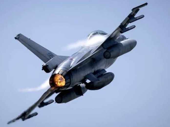 Изтребител F 16 е свалил дрон който е нарушил румънското