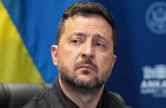 Украинският президент Володимир Зеленски подписа закон с който военното положение
