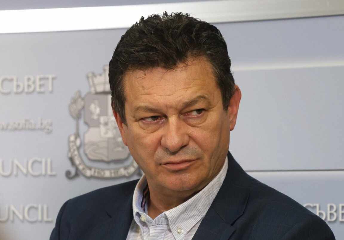 Кметът на София Васил Терзиев назначава Юлиан Даскалов за директор