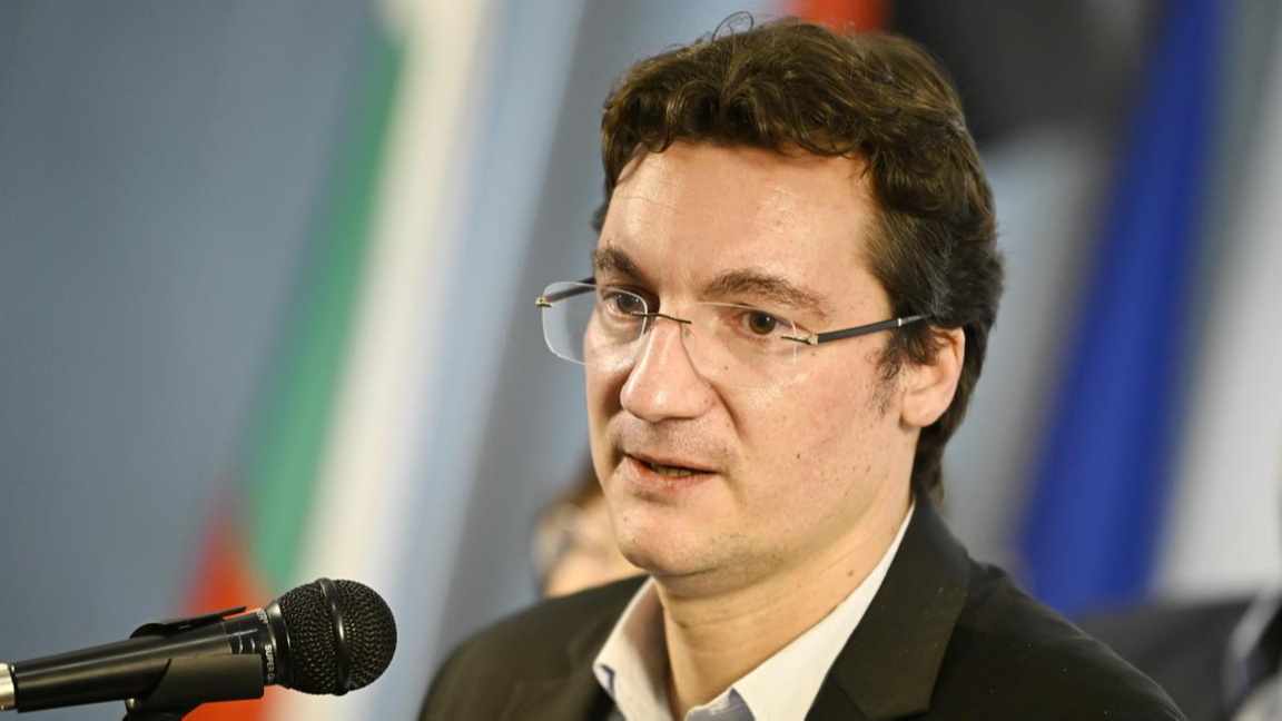Председателят на БСП Крум Зарков обяви официално че настоящият държавен