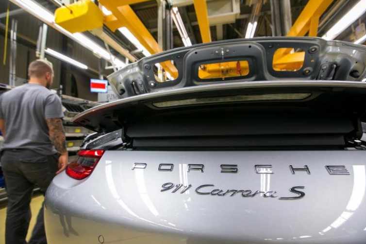 Германският производител на луксозни спортни автомобили Porsche дъщерна компания на