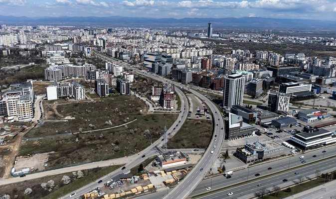Лихвите по ипотечните заеми продължават да се понижават през юни